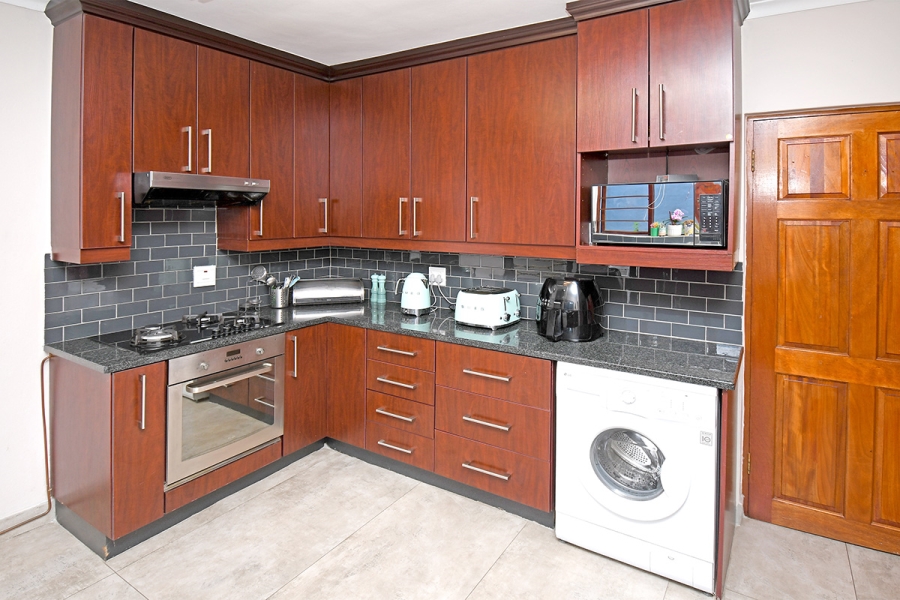 3 Bedroom Property for Sale in Broadacres Gauteng