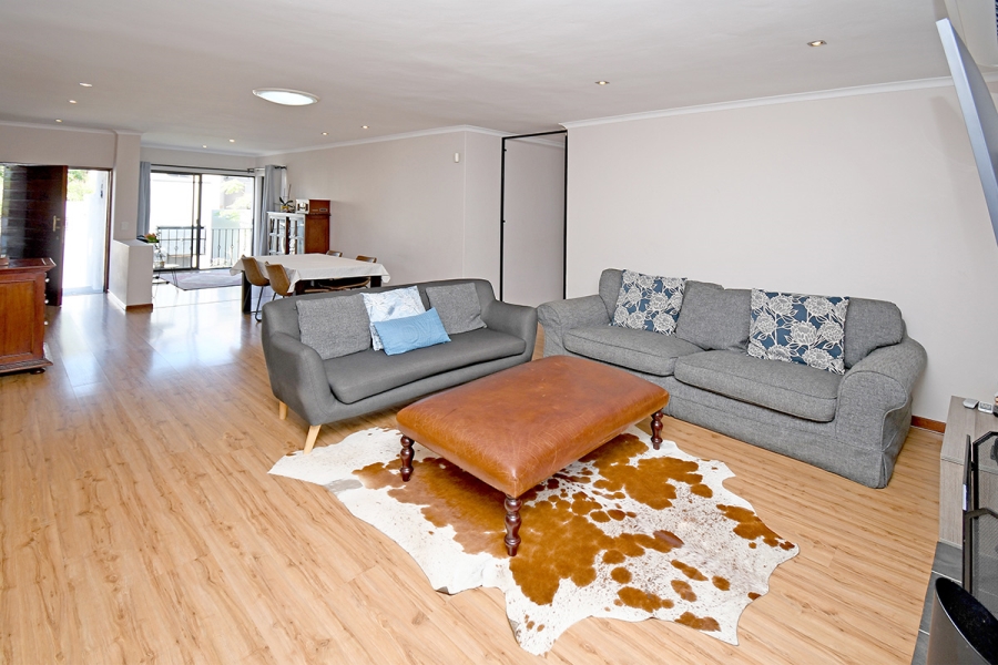 3 Bedroom Property for Sale in Broadacres Gauteng