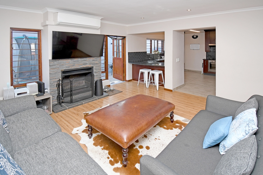 3 Bedroom Property for Sale in Broadacres Gauteng