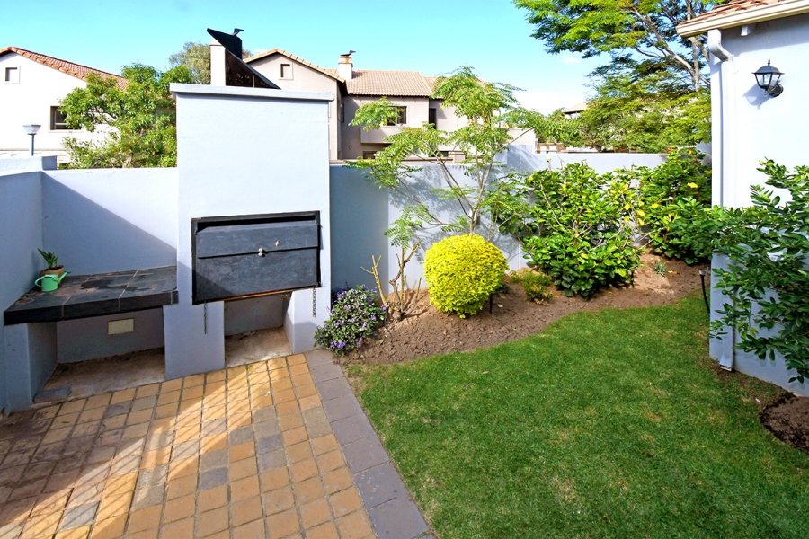 3 Bedroom Property for Sale in Broadacres Gauteng