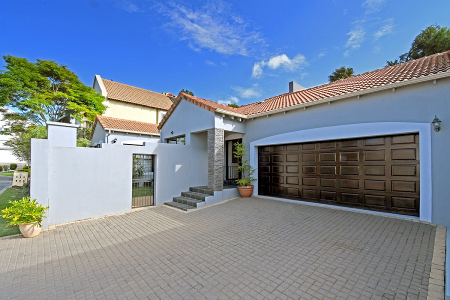 3 Bedroom Property for Sale in Broadacres Gauteng