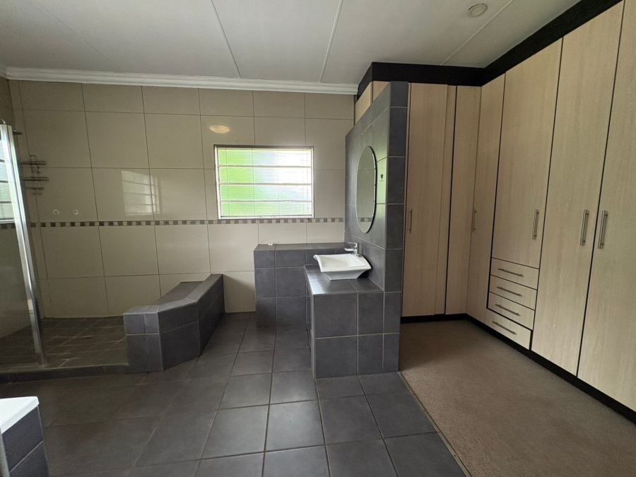 To Let 3 Bedroom Property for Rent in Mantevrede Gauteng