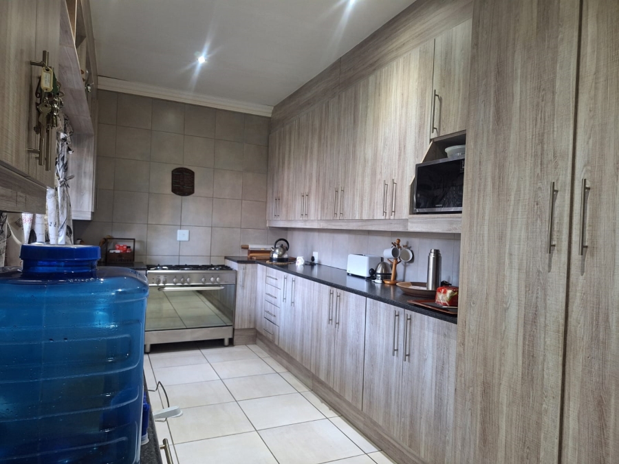 3 Bedroom Property for Sale in Rensburg Gauteng