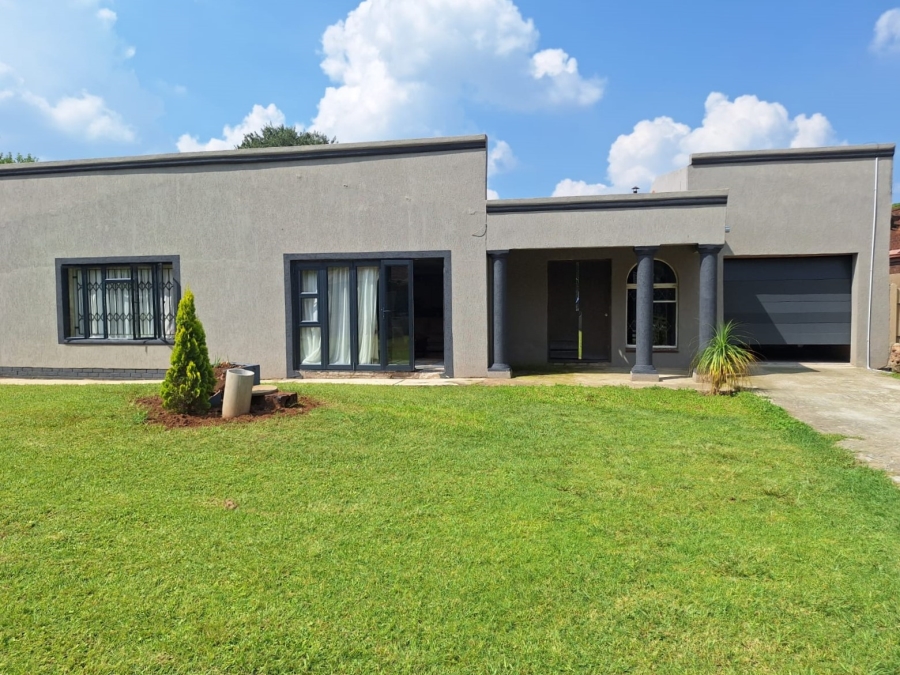 3 Bedroom Property for Sale in Strubenvale Gauteng