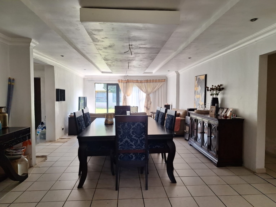 3 Bedroom Property for Sale in Strubenvale Gauteng
