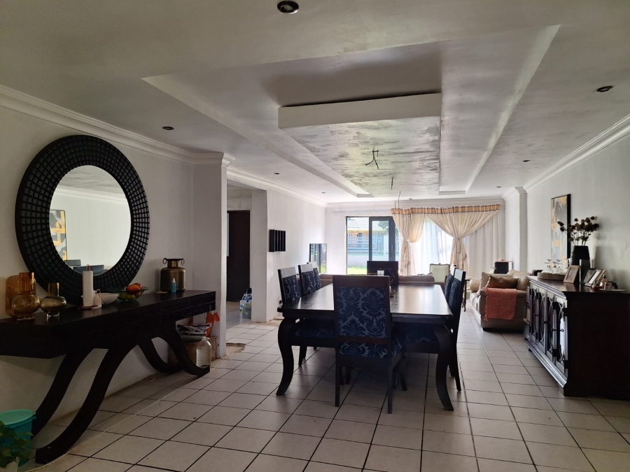 3 Bedroom Property for Sale in Strubenvale Gauteng