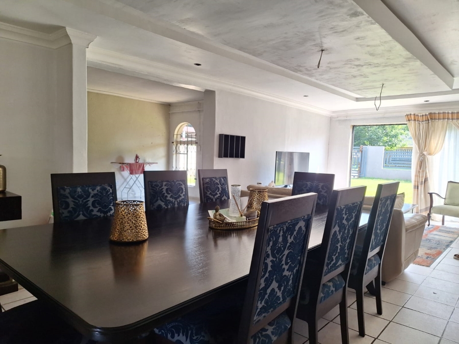 3 Bedroom Property for Sale in Strubenvale Gauteng