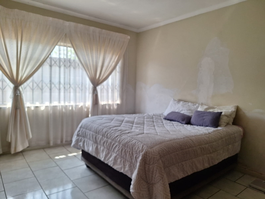 3 Bedroom Property for Sale in Strubenvale Gauteng
