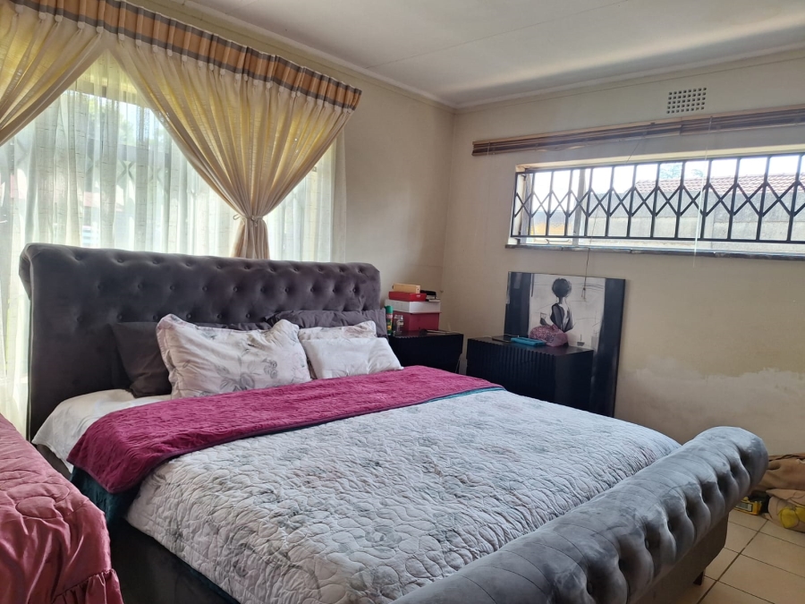 3 Bedroom Property for Sale in Strubenvale Gauteng