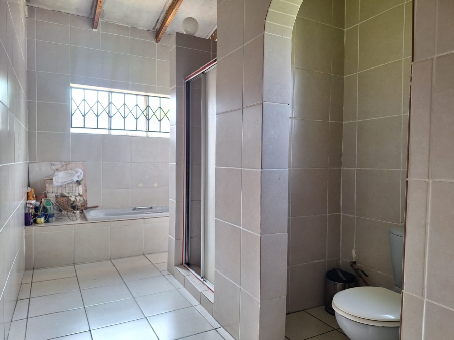 3 Bedroom Property for Sale in Strubenvale Gauteng