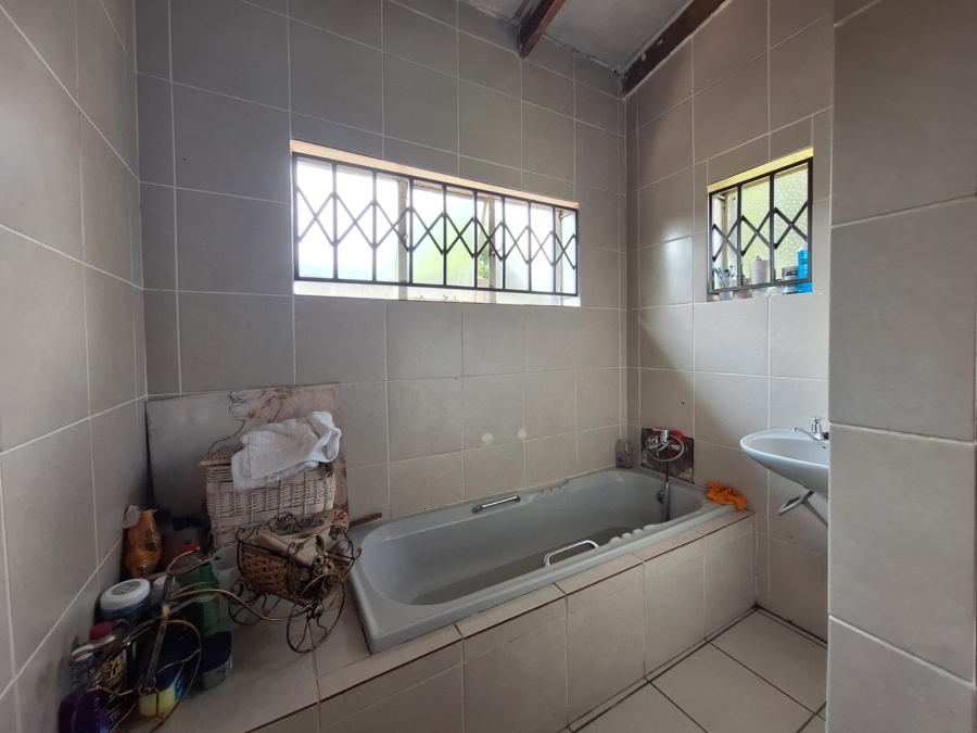 3 Bedroom Property for Sale in Strubenvale Gauteng