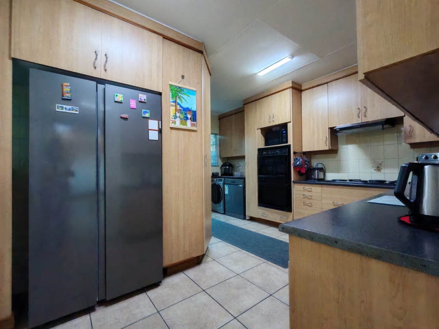 3 Bedroom Property for Sale in Three Rivers Proper Gauteng