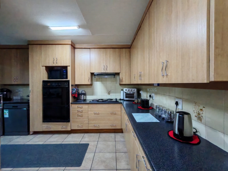 3 Bedroom Property for Sale in Three Rivers Proper Gauteng