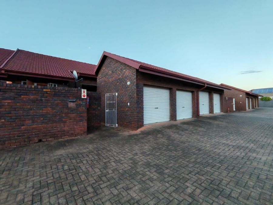 3 Bedroom Property for Sale in Three Rivers Proper Gauteng