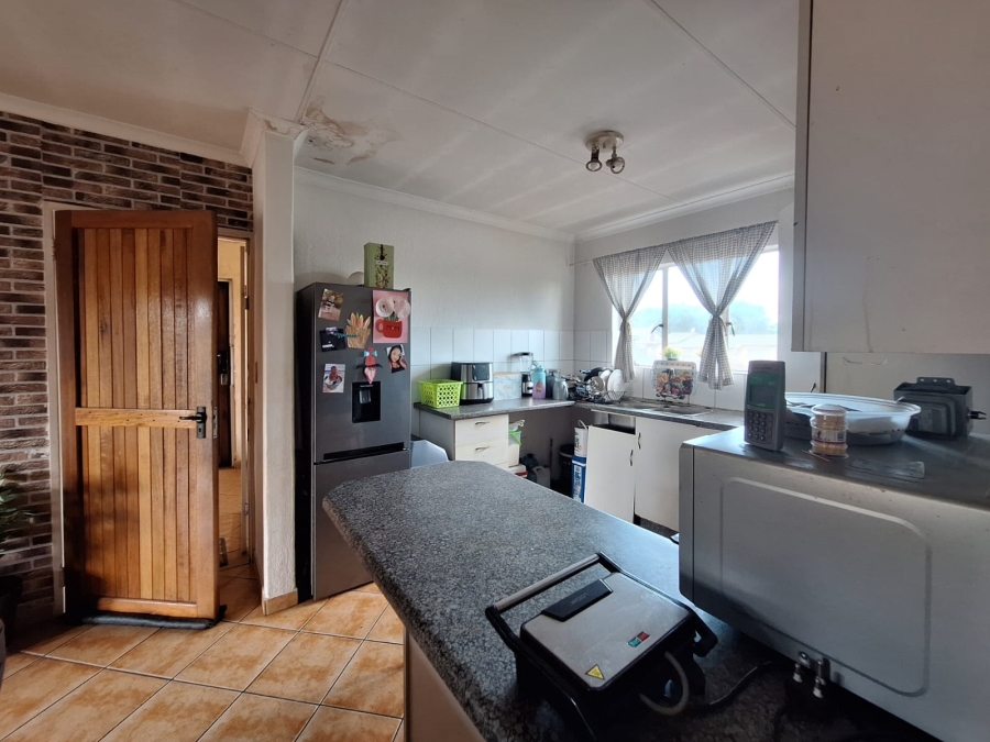 2 Bedroom Property for Sale in Rensburg Gauteng