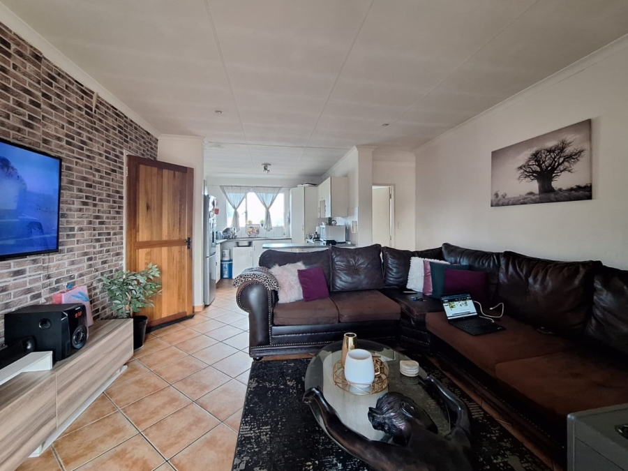 2 Bedroom Property for Sale in Rensburg Gauteng