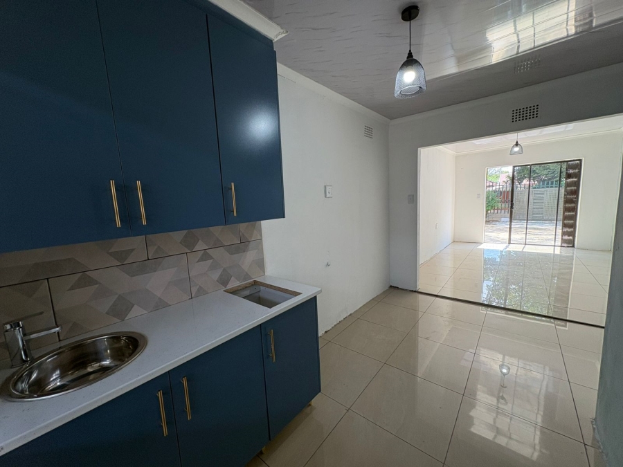 1 Bedroom Property for Sale in Vanderbijlpark CE 2 Gauteng