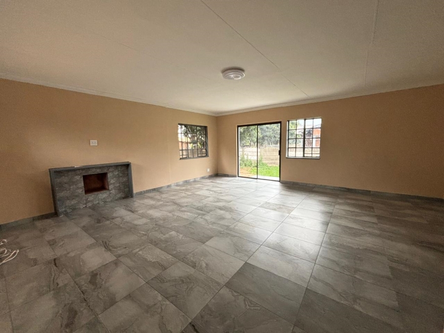 3 Bedroom Property for Sale in Vanderbijlpark CW 5 Gauteng