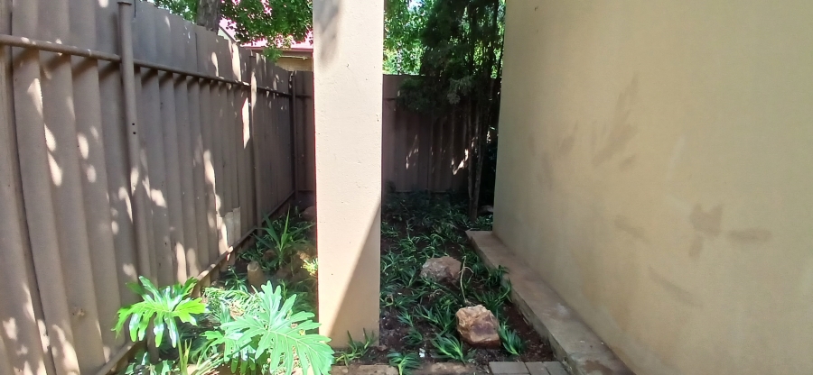 To Let 2 Bedroom Property for Rent in Highbury Gauteng