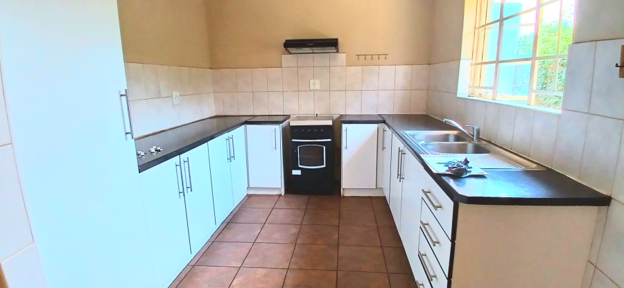 To Let 2 Bedroom Property for Rent in Highbury Gauteng