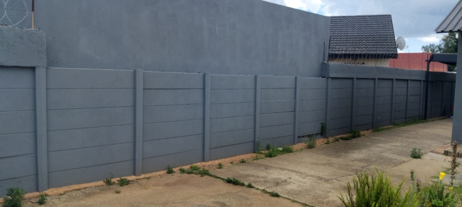 4 Bedroom Property for Sale in Lewisham Gauteng