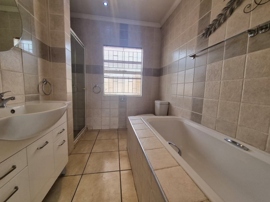 3 Bedroom Property for Sale in Arcon Park Gauteng