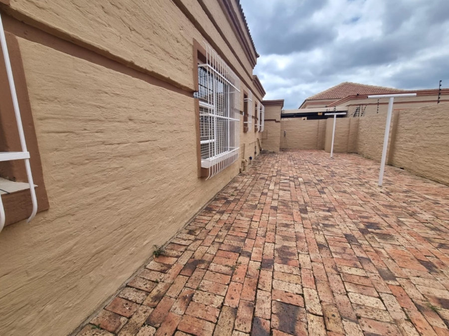 3 Bedroom Property for Sale in Arcon Park Gauteng