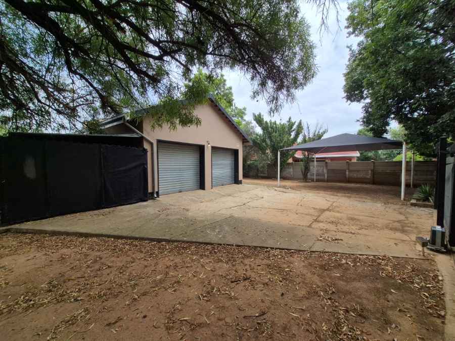 To Let 3 Bedroom Property for Rent in Unitas Park Gauteng