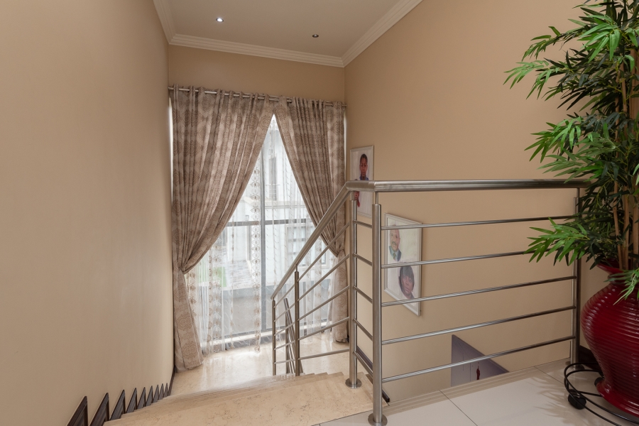 4 Bedroom Property for Sale in Aspen Hills Gauteng