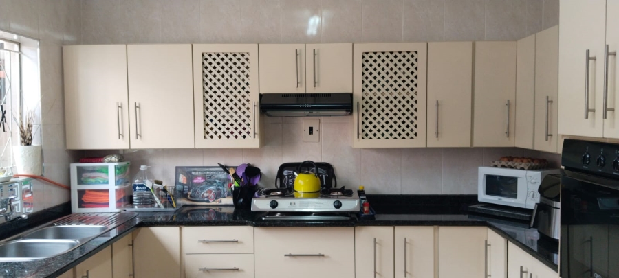 3 Bedroom Property for Sale in Three Rivers Proper Gauteng