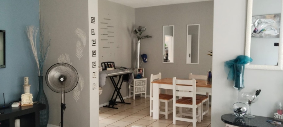3 Bedroom Property for Sale in Three Rivers Proper Gauteng