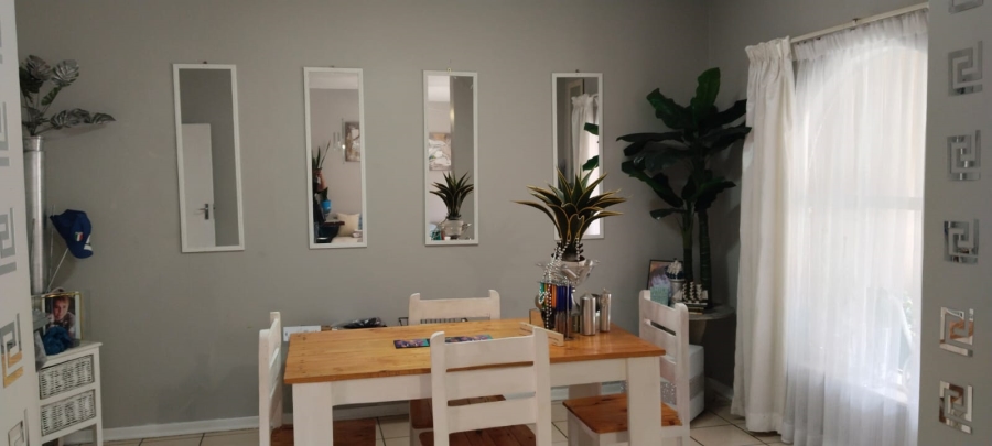 3 Bedroom Property for Sale in Three Rivers Proper Gauteng