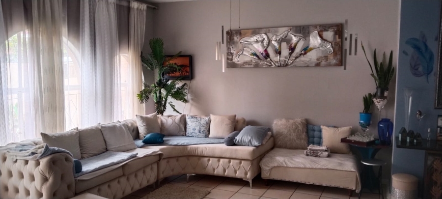 3 Bedroom Property for Sale in Three Rivers Proper Gauteng