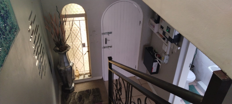 3 Bedroom Property for Sale in Three Rivers Proper Gauteng