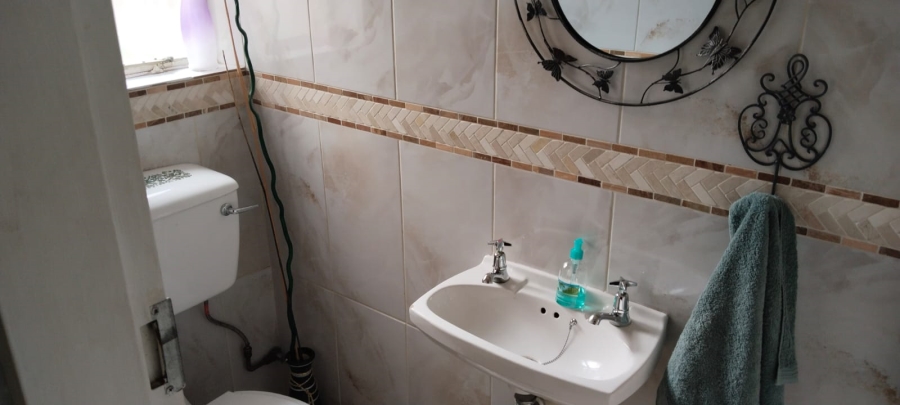 3 Bedroom Property for Sale in Three Rivers Proper Gauteng