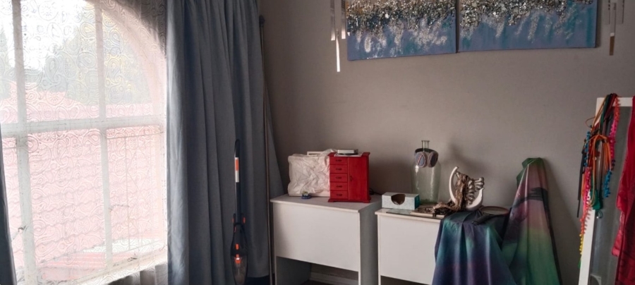 3 Bedroom Property for Sale in Three Rivers Proper Gauteng