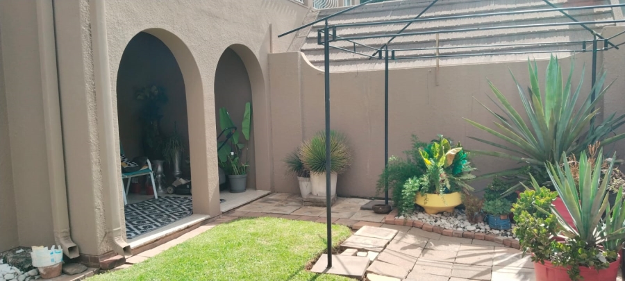 3 Bedroom Property for Sale in Three Rivers Proper Gauteng