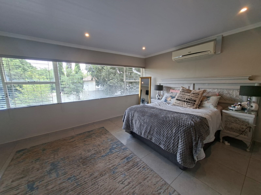 4 Bedroom Property for Sale in Three Rivers Proper Gauteng