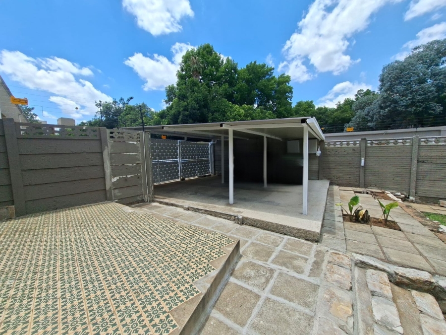 4 Bedroom Property for Sale in Three Rivers Proper Gauteng