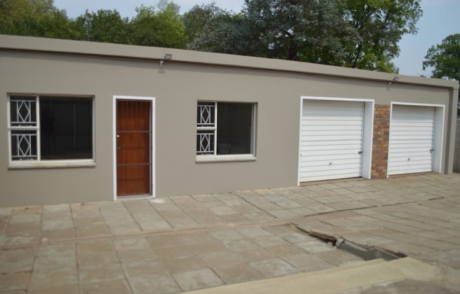 4 Bedroom Property for Sale in Three Rivers Proper Gauteng