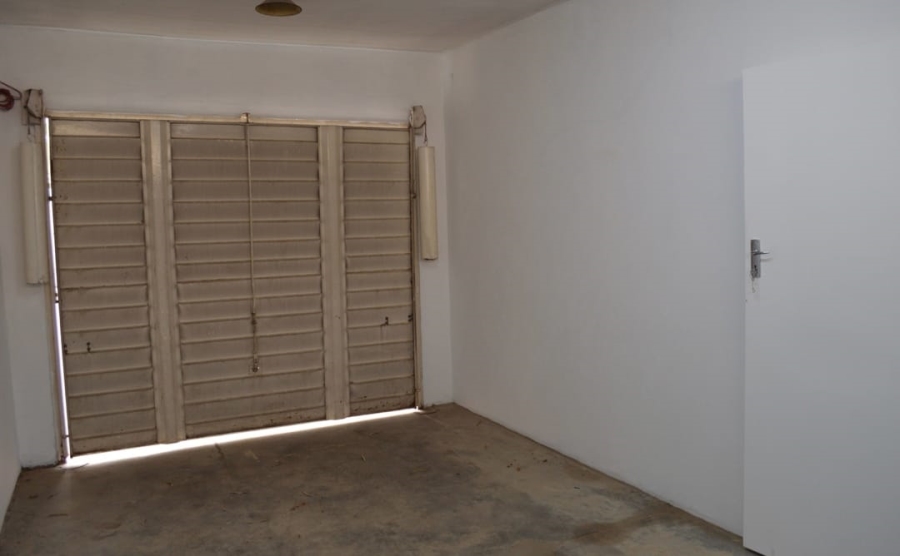 4 Bedroom Property for Sale in Three Rivers Proper Gauteng