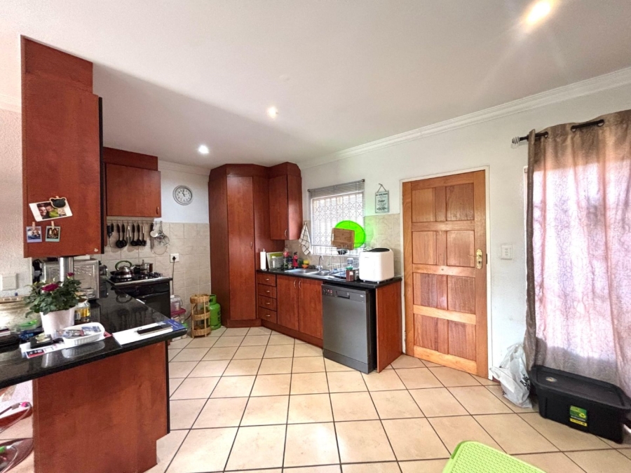 2 Bedroom Property for Sale in Annlin Gauteng