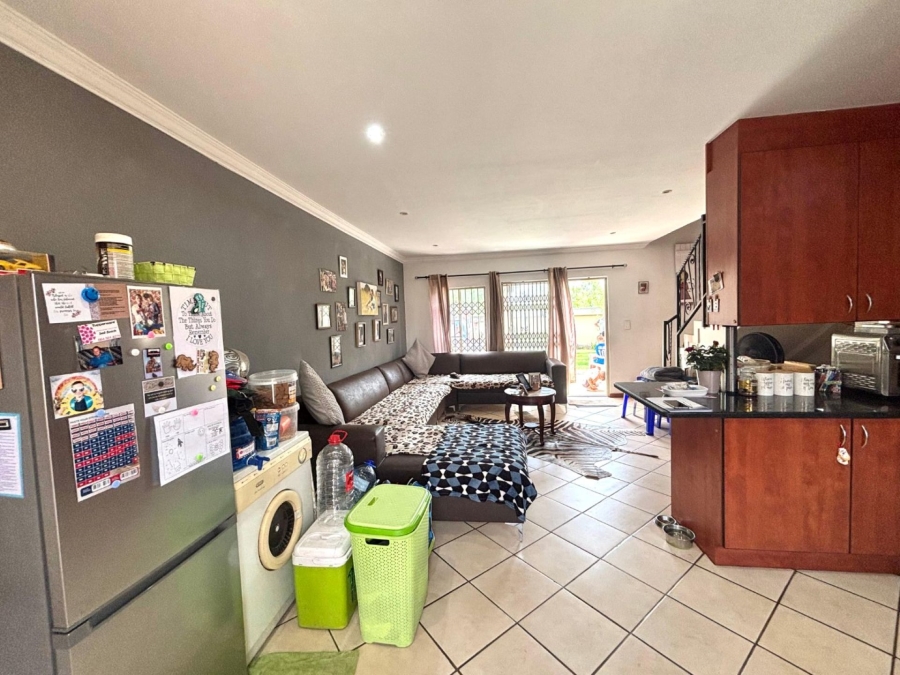2 Bedroom Property for Sale in Annlin Gauteng