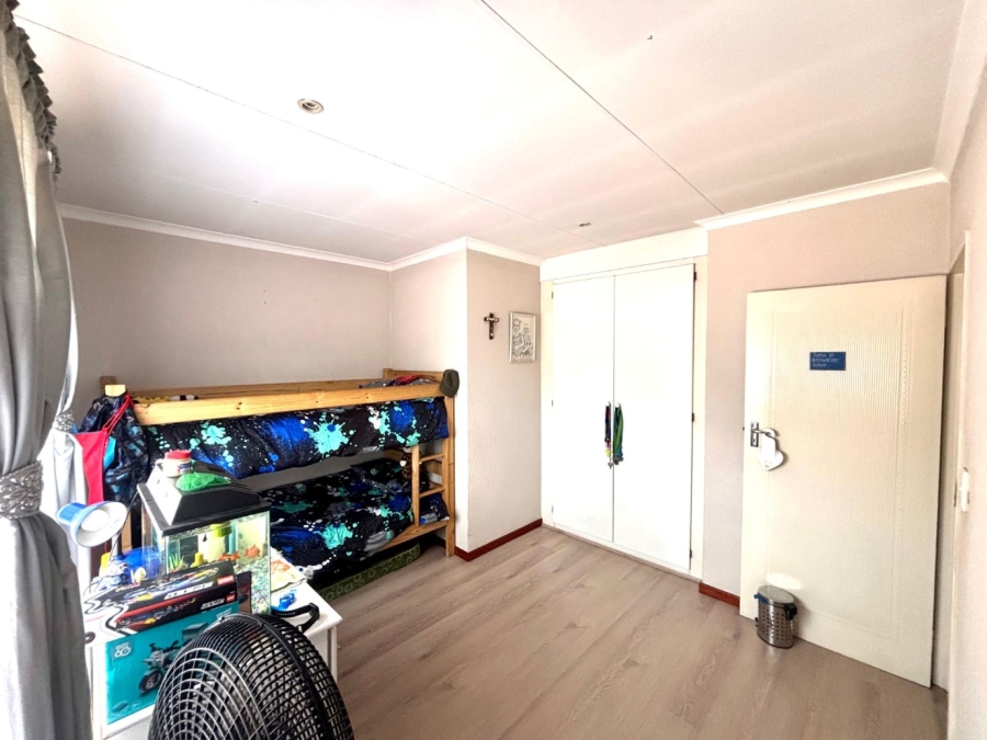 2 Bedroom Property for Sale in Annlin Gauteng