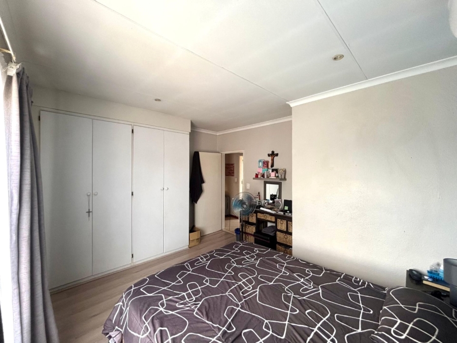 2 Bedroom Property for Sale in Annlin Gauteng