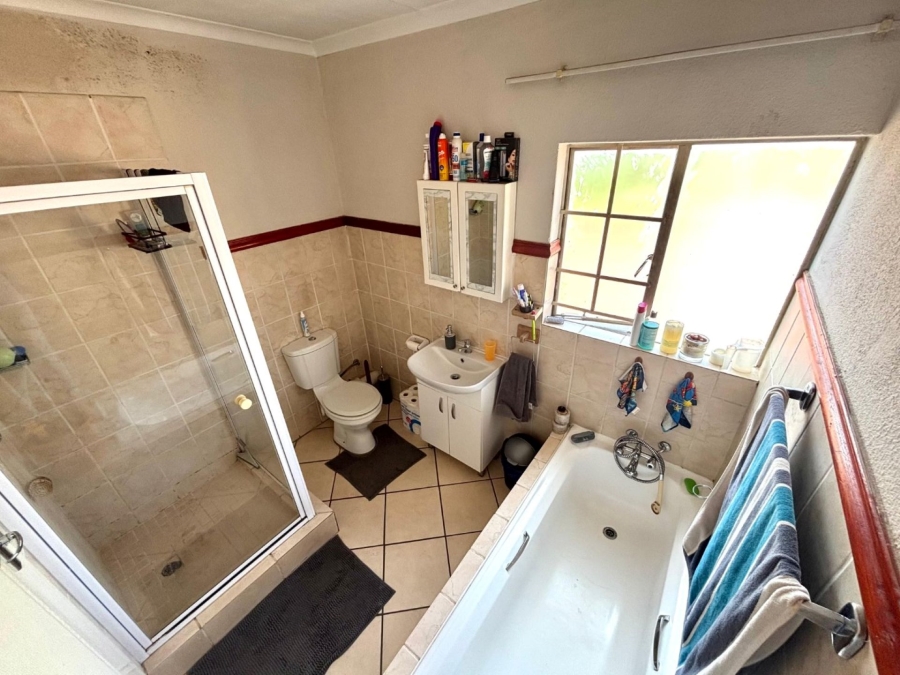 2 Bedroom Property for Sale in Annlin Gauteng