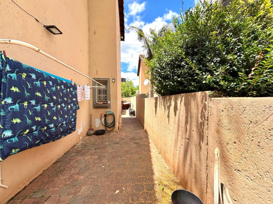 2 Bedroom Property for Sale in Annlin Gauteng