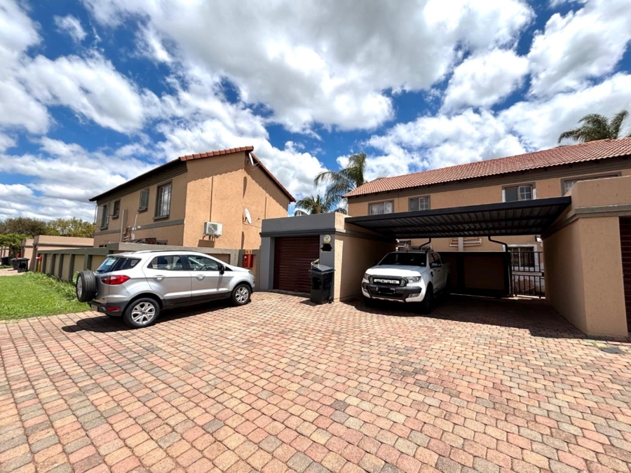 2 Bedroom Property for Sale in Annlin Gauteng