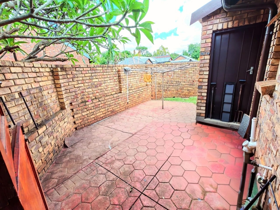 3 Bedroom Property for Sale in Sinoville Gauteng