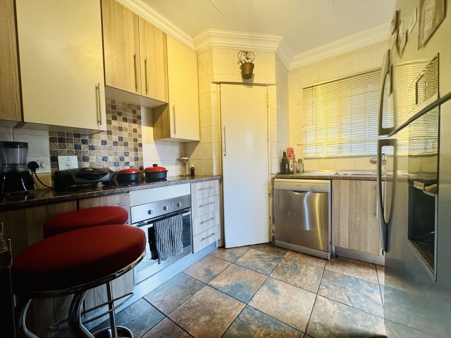 3 Bedroom Property for Sale in Sinoville Gauteng